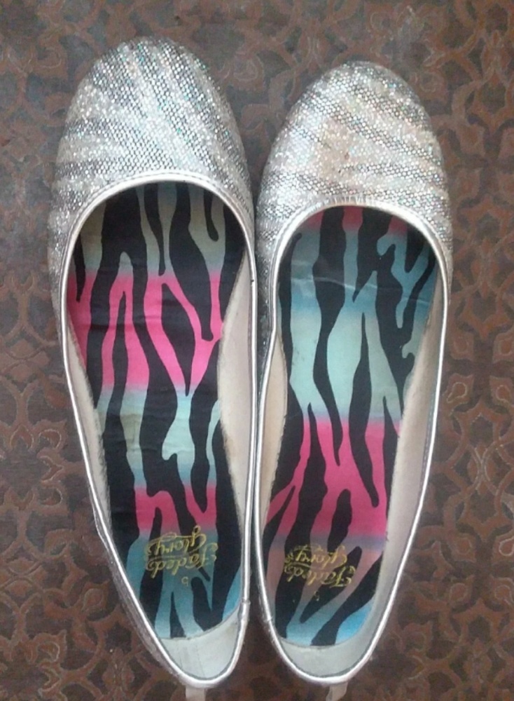 Women's flats size 5